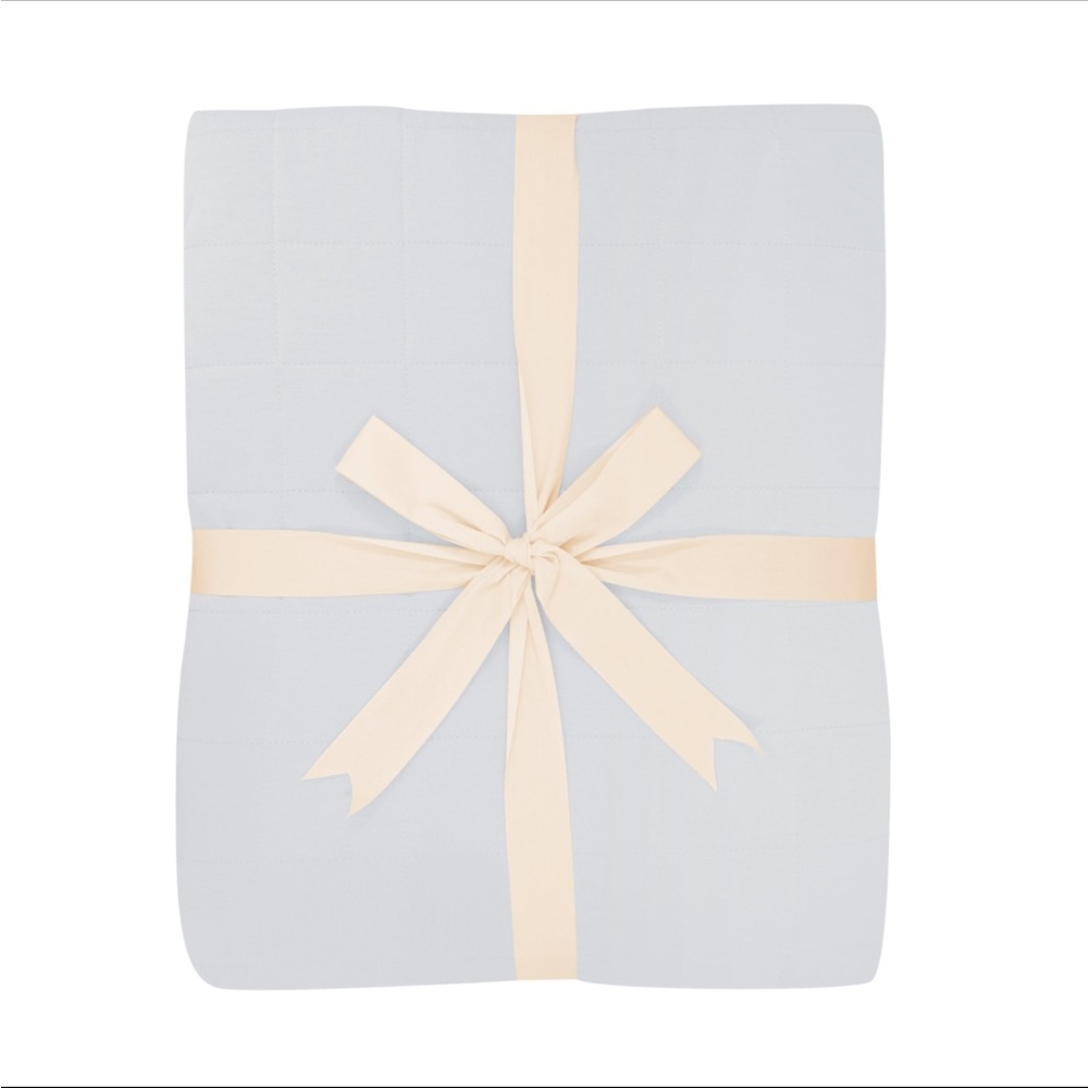 Kyte Baby New Unopened Quilted Blanket in Storm